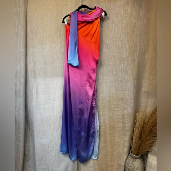 Baobab Ari Ombre Gown in Size Medium - Picture 7 of 14